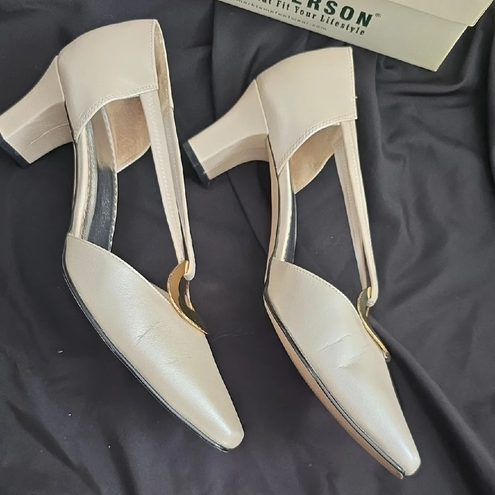 Ros Hommerson Women's Tan Heels with Gold Accent